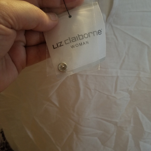 White with blue trim blouse. 0X. Liz Claiborne - Picture 4 of 5